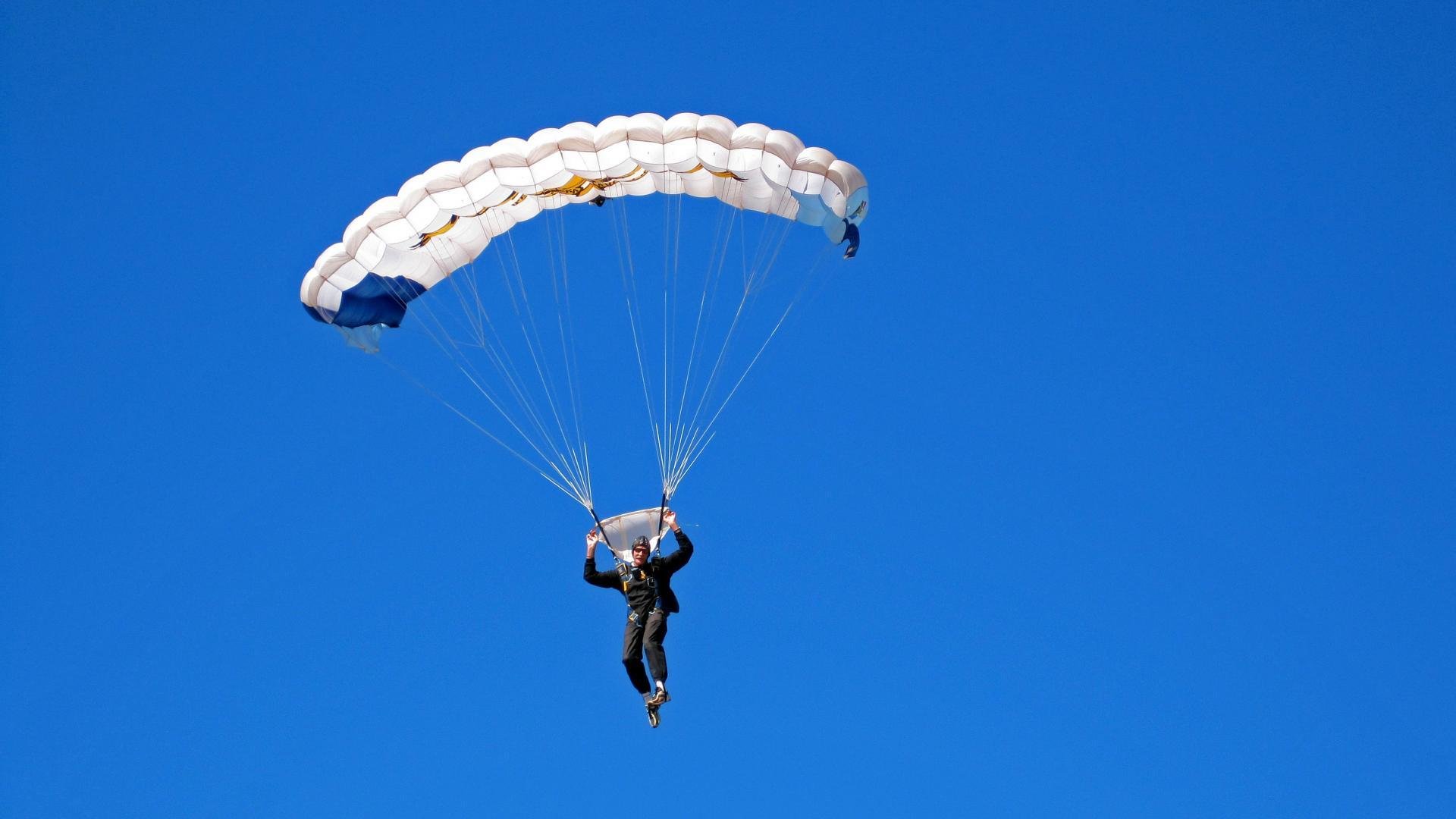 _创新水上冲浪：科技浪尖的速度与激情_，水上冲浪介绍